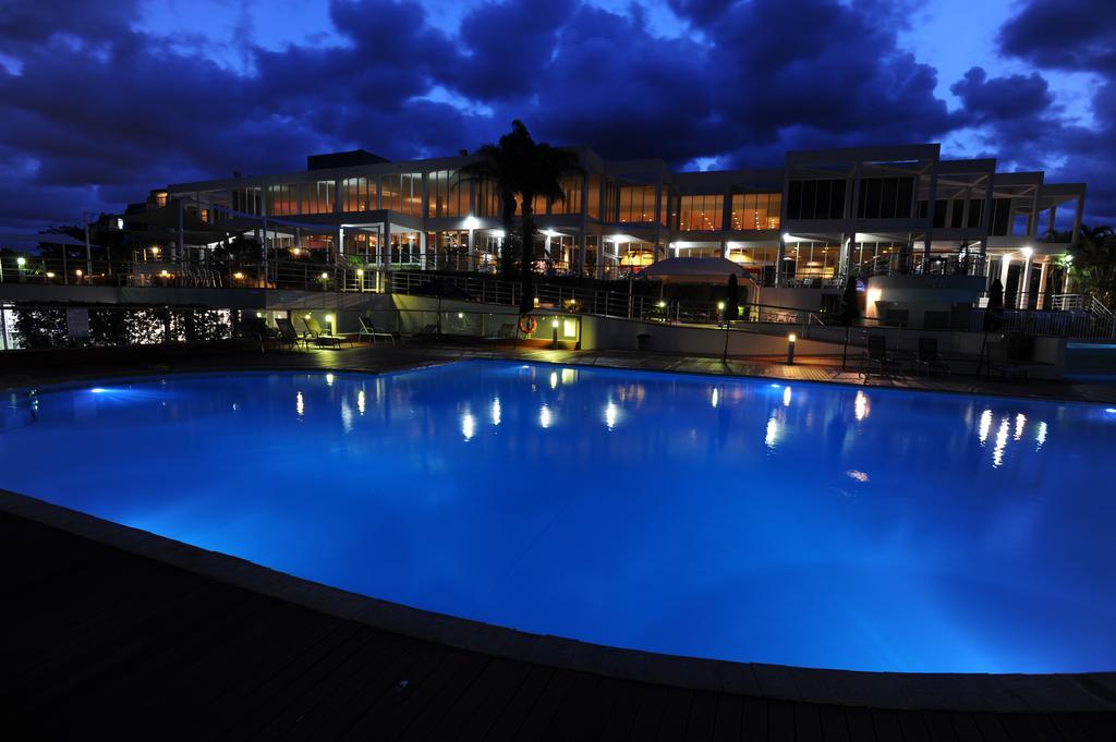 Absolute Beachfront Opal Cove Resort Korora Екстер'єр фото